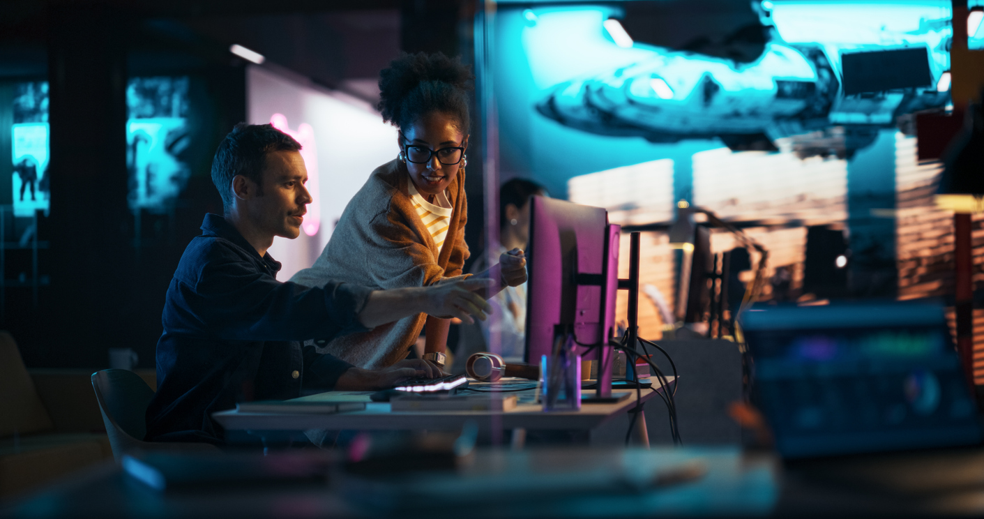 Team al lavoro su soluzioni software aziendali